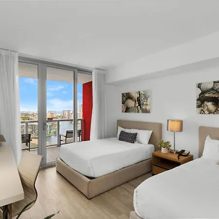 Upper Studio With Balcony,Pool And Gym, Near Beach Hallandale Beach Exterior photo