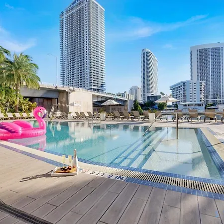 Upper Studio With Balcony,Pool And Gym, Near Beach Hallandale Beach Exterior photo